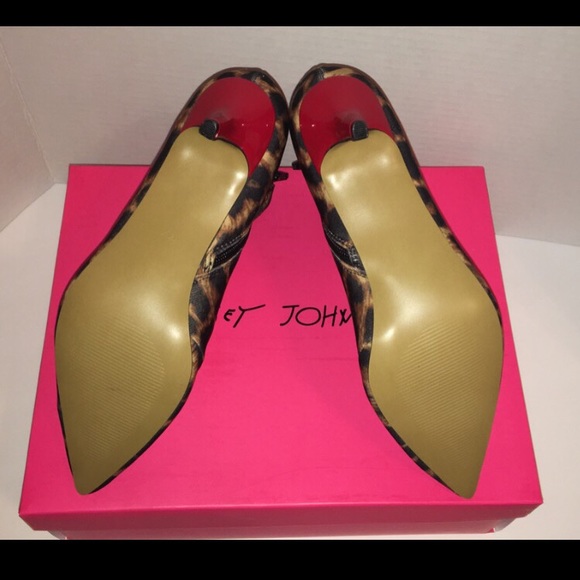 Betsey Johnson NIB Leopard Print Booties Sz 7.5 - Picture 7 of 8